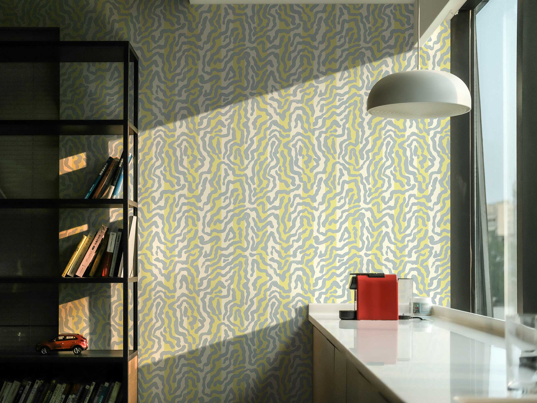 Papier peint graphique - Milano pop - Jaune & Gris minéral dans une cuisine