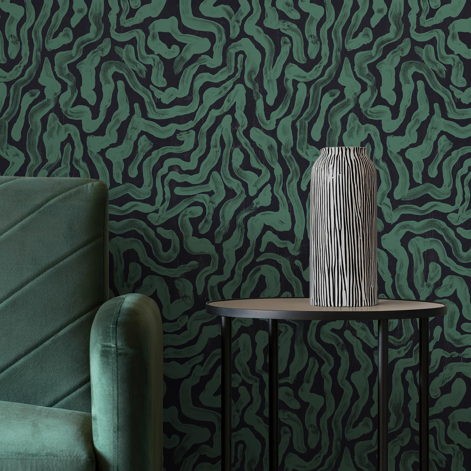 Palace marbré - Noir & Vert velours derrière un canapé en velours vert