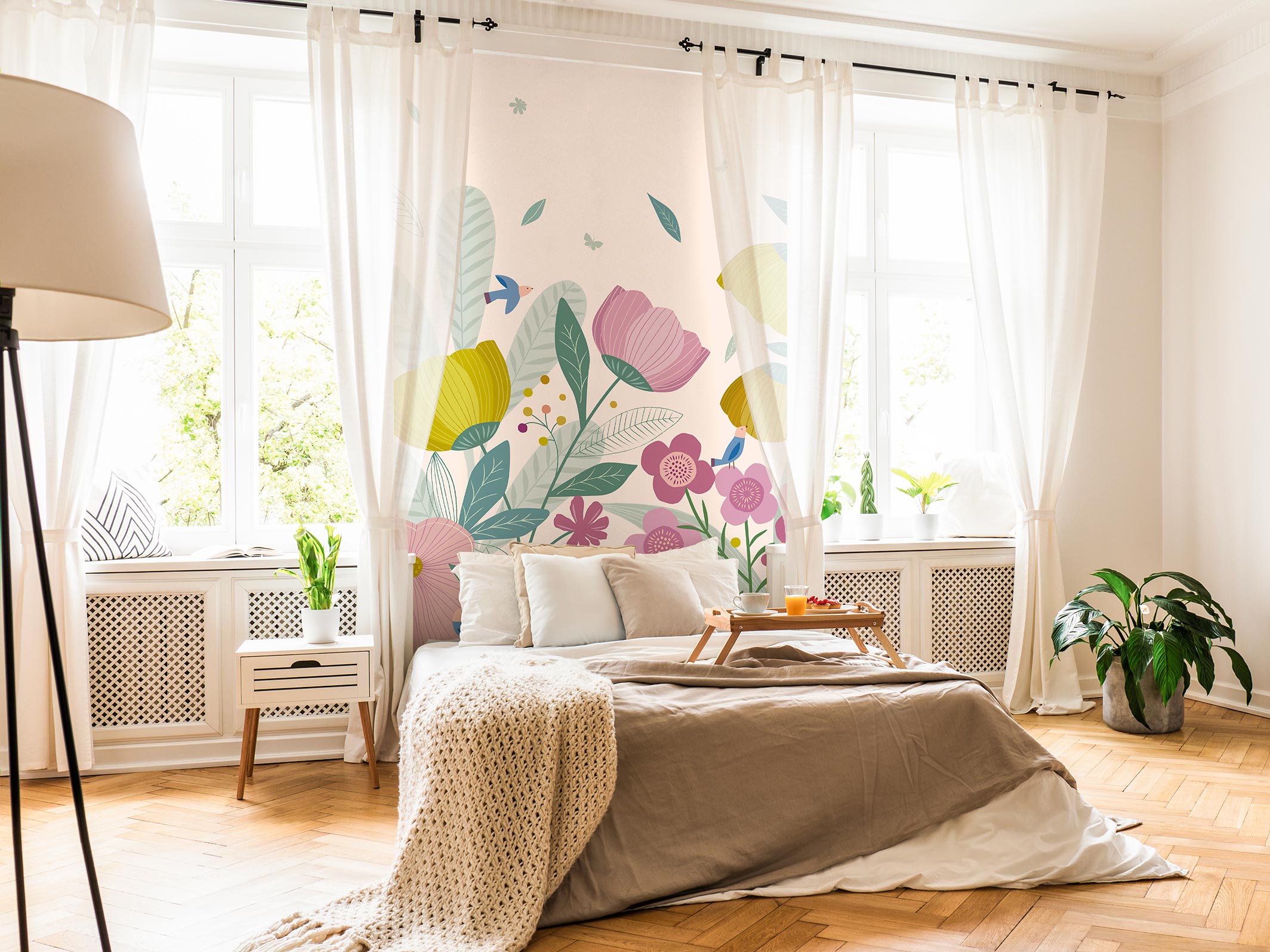 Décor Promenade champêtre - écru et rose, version 2 m de large, en tête-de-lit dans une chambre aux teintes naturelles