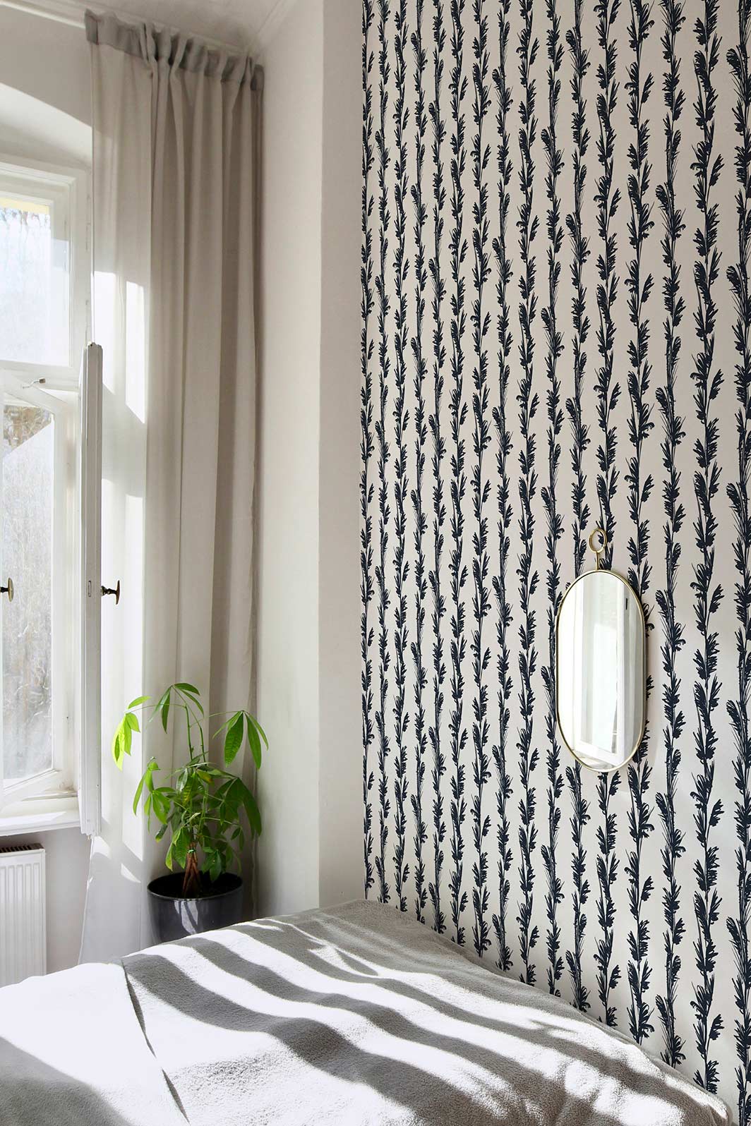 Papier peint végétal - Yvette - Blanc & Gris anthracite dans une chambre