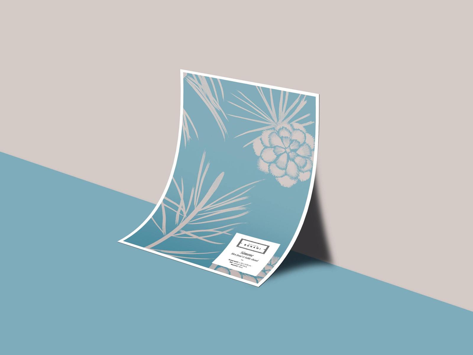 échantillon papier peint Simone - Bleu fumé & Sable chaud